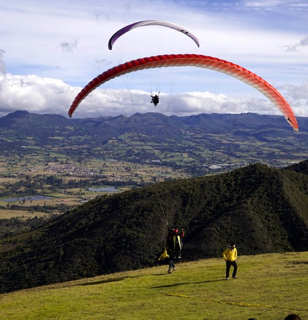 Quelles sont les meilleures destinations pour le parapente en Amérique du Sud ?
